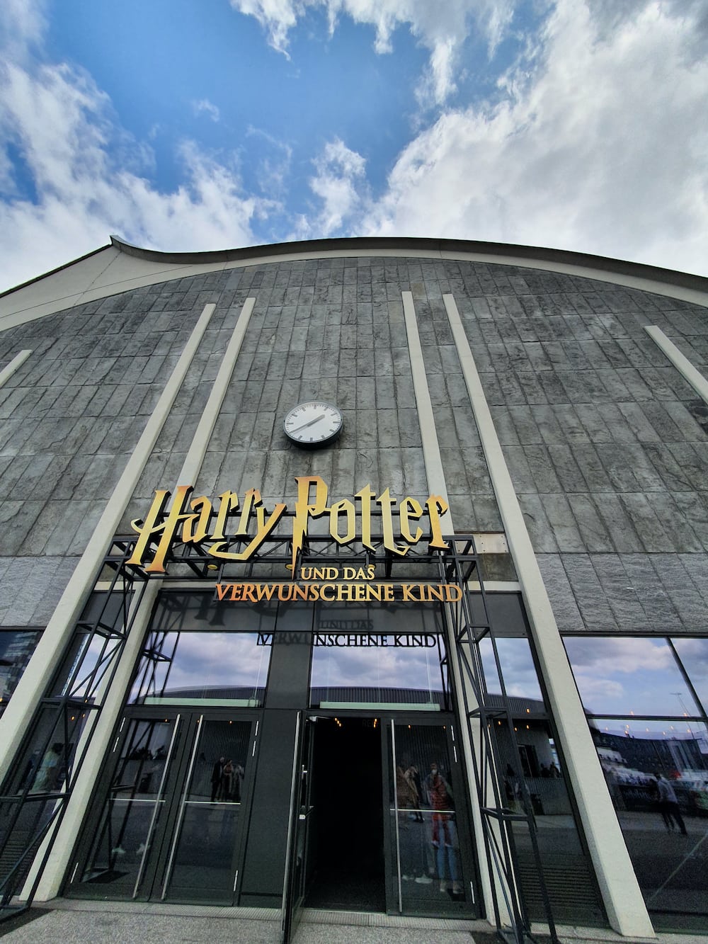 MP-Harry-Potter-Theater-02
